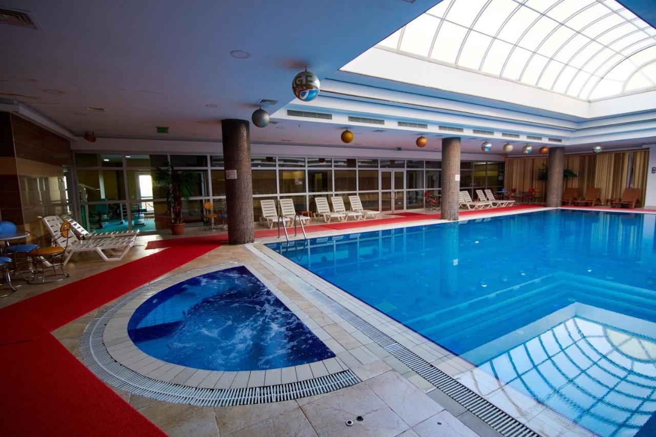 Grand Hotel Victory Aktau  Exterior photo Indoor swimming pool