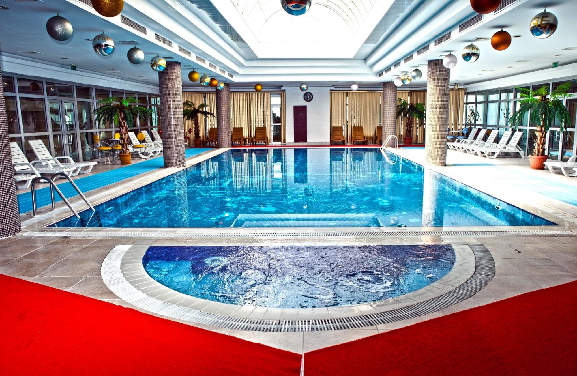 Grand Hotel Victory Aktau  Exterior photo Spa