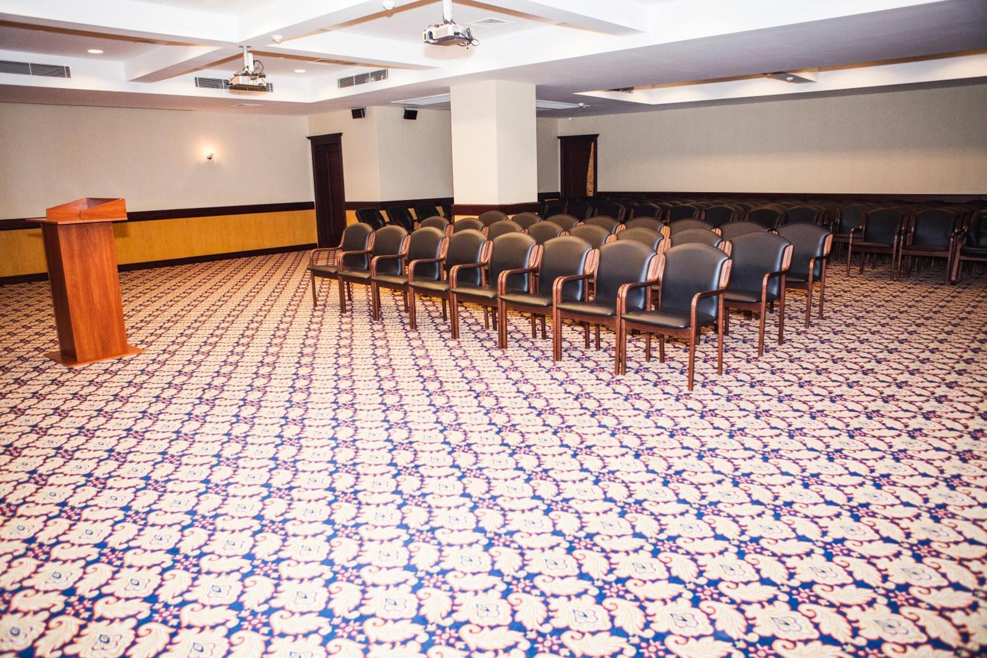 Grand Hotel Victory Aktau  Exterior photo The auditorium