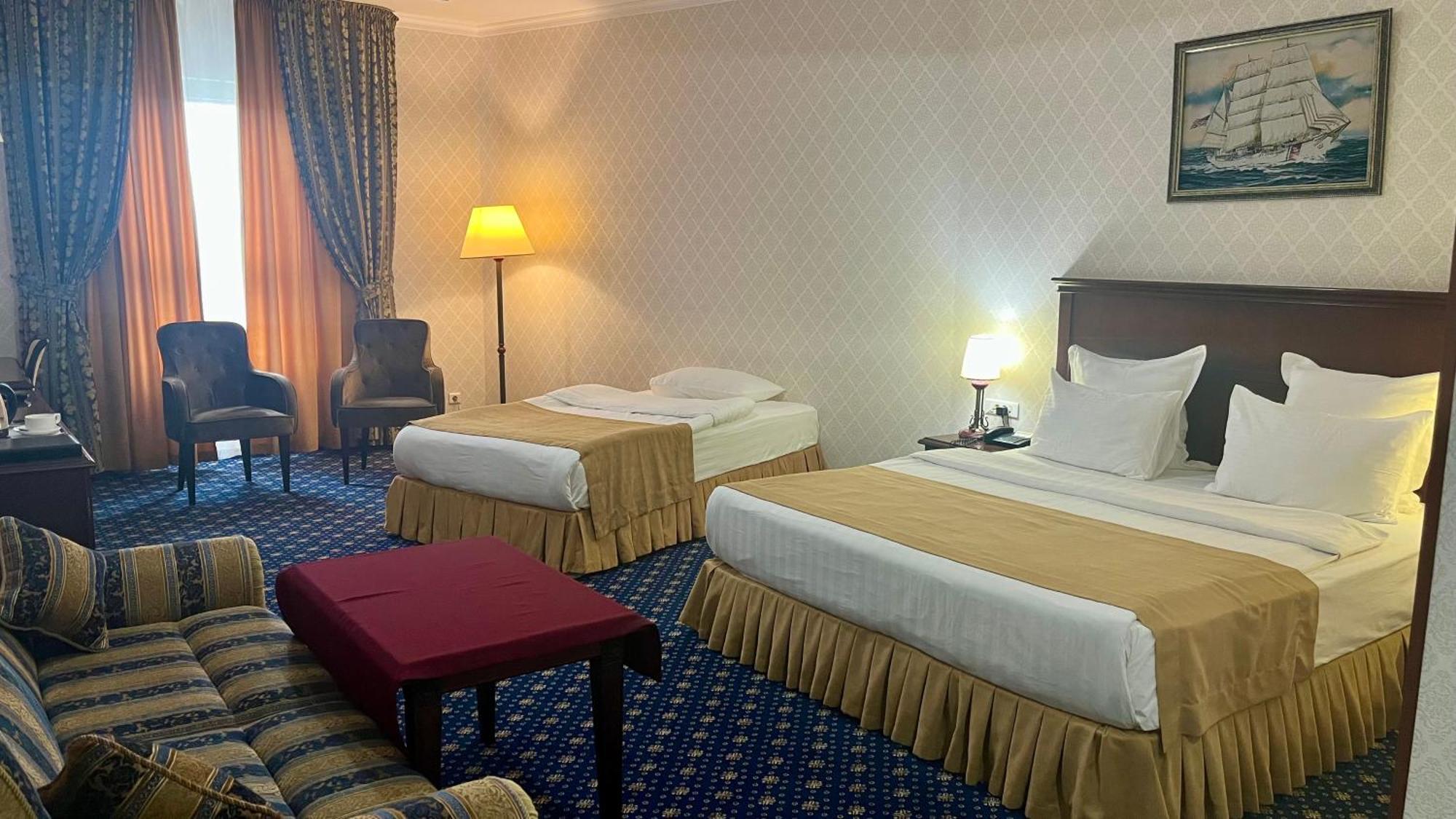 Grand Hotel Victory Aktau  Exterior photo
